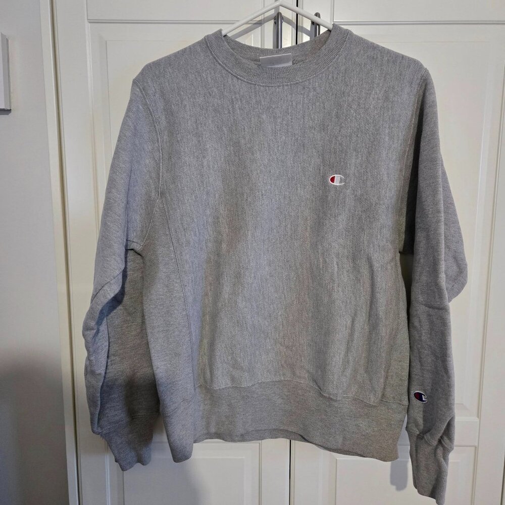 champion sweater small